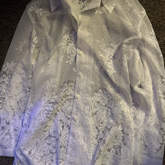 White shirt. - Picture 2 of 3